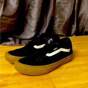 Vans Rowan size 8.0 men/ size 9.5 women ON SALE🔥